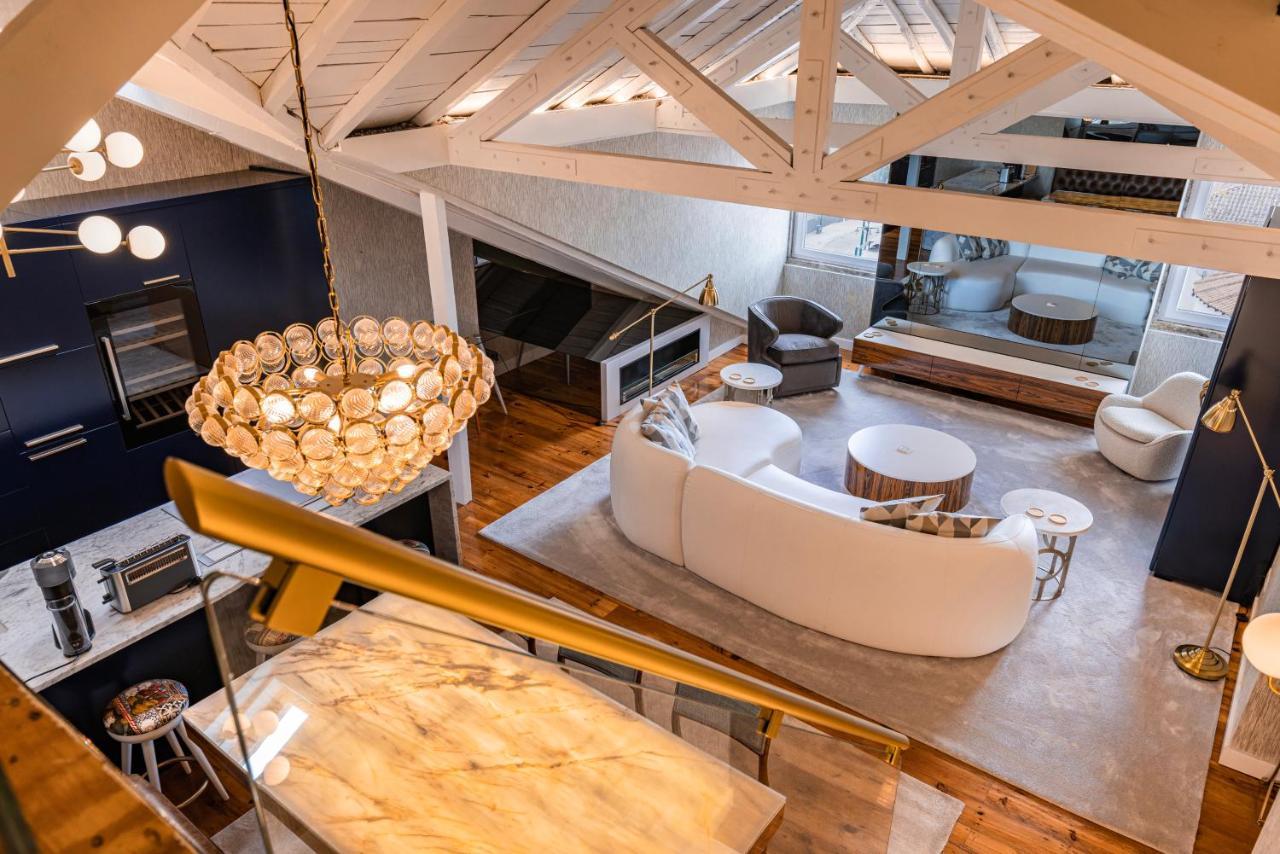 Luxury Duplex W/ River View By Lovelystay *